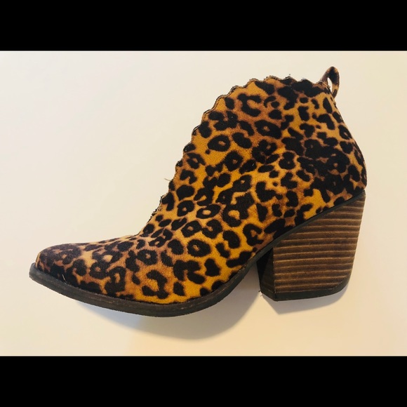 matisse coconuts leopard booties